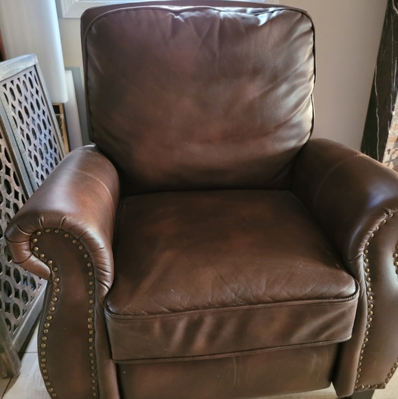 Manual recliner - Picture 1 of 1